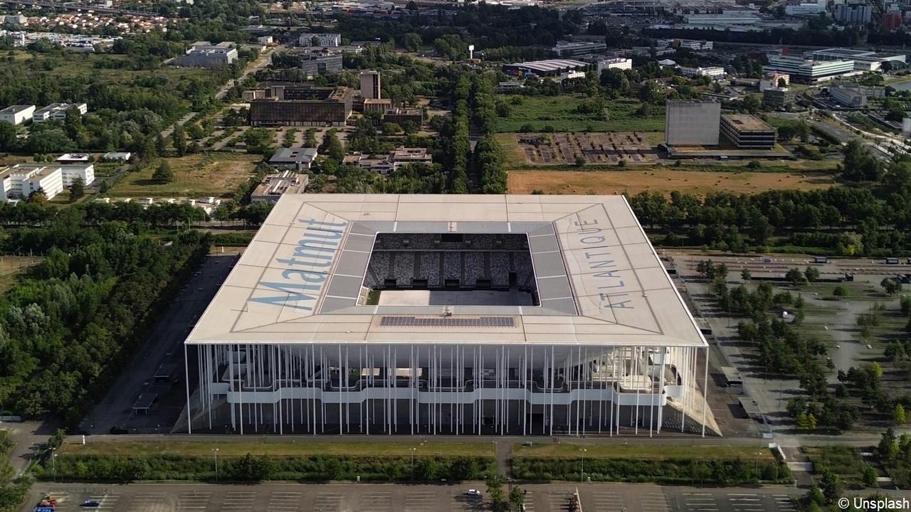 BORDEAUX : la plaine des Sports Saint Michel