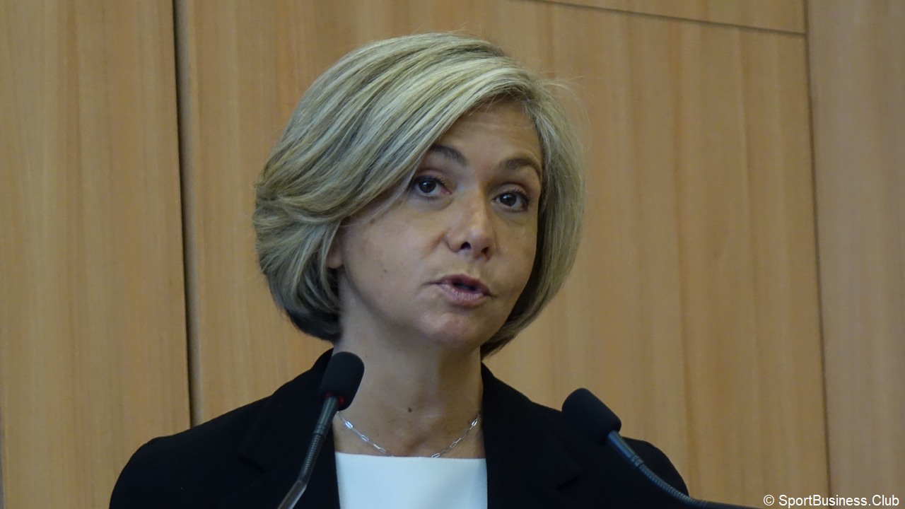 Football. Valérie Pécresse rêve de cinq clubs franciliens en Ligue 1