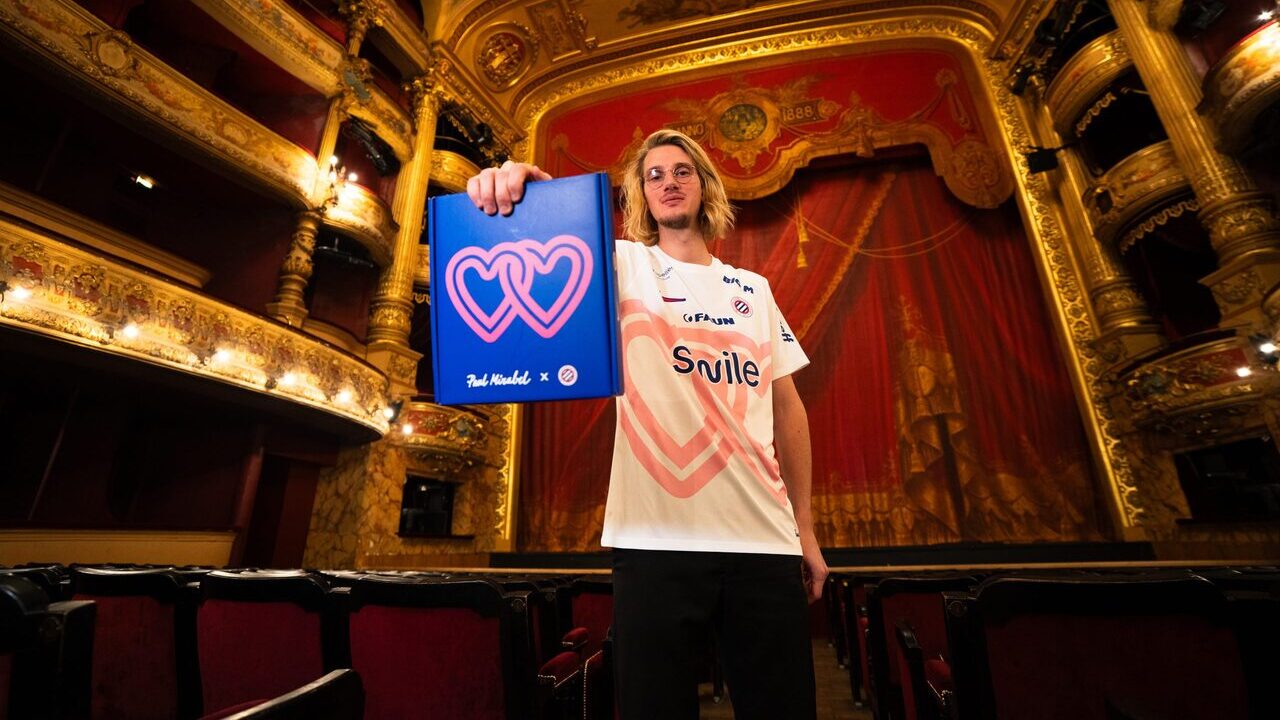 Football. Un humoriste signe les maillots du MHSC